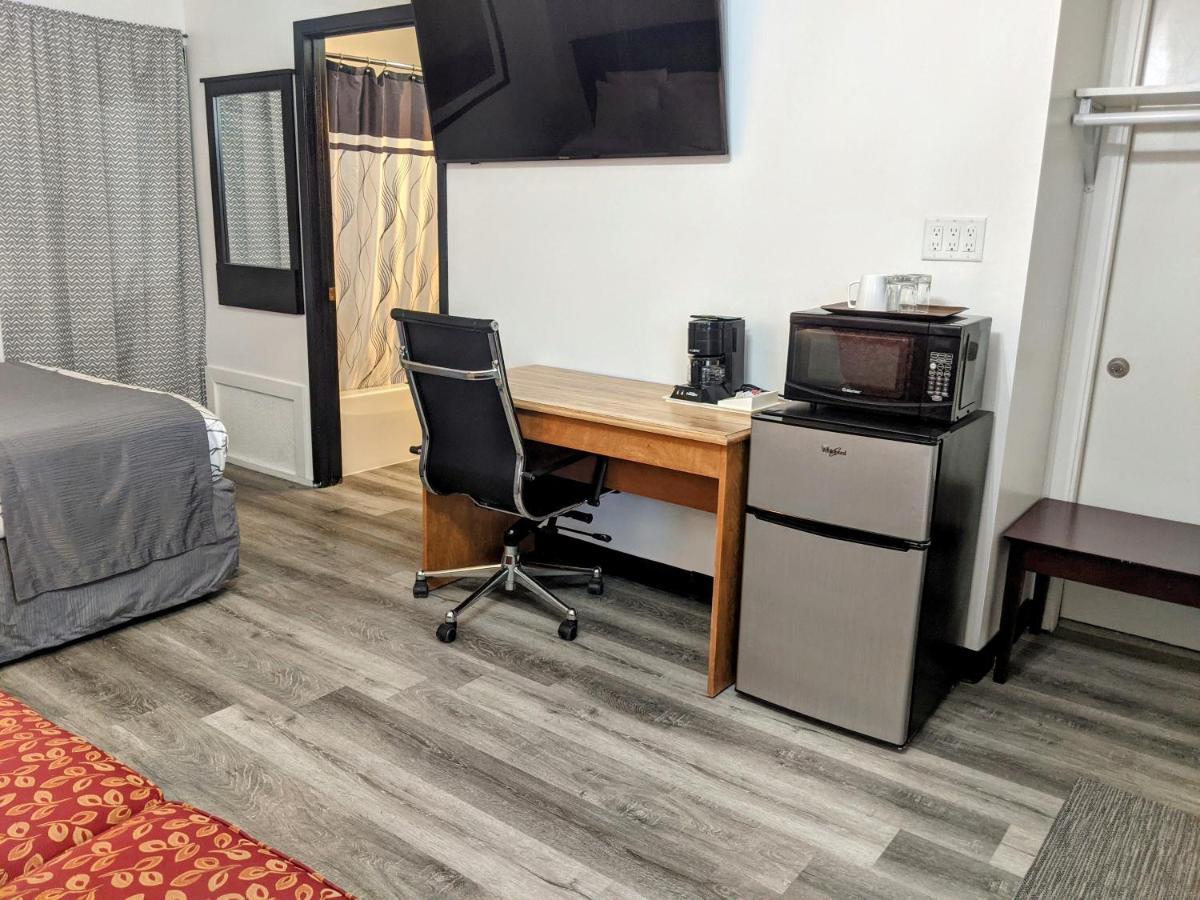 Skyview Motel - Prairie du Sac Zewnętrze zdjęcie