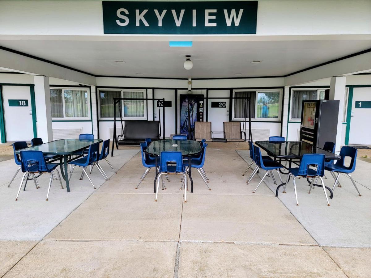Skyview Motel - Prairie du Sac Zewnętrze zdjęcie