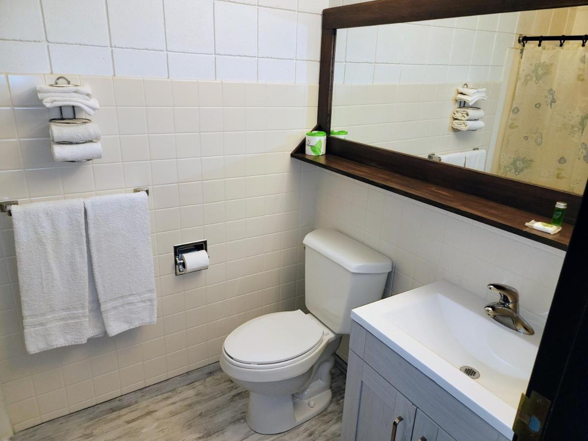 Skyview Motel - Prairie du Sac Zewnętrze zdjęcie